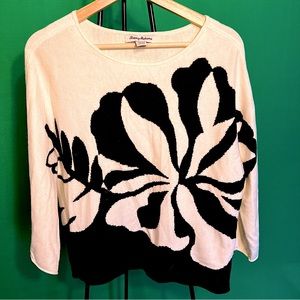 Tommy Bahama XS Black & White Design good for S/M Soft two-third Sleeve